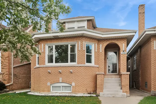3741 N Nottingham Avenue, Chicago, IL 60634