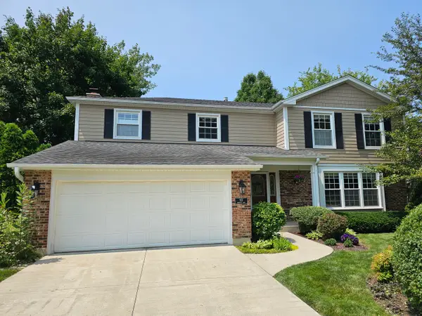 913 Warwick Lane, Libertyville, IL 60048