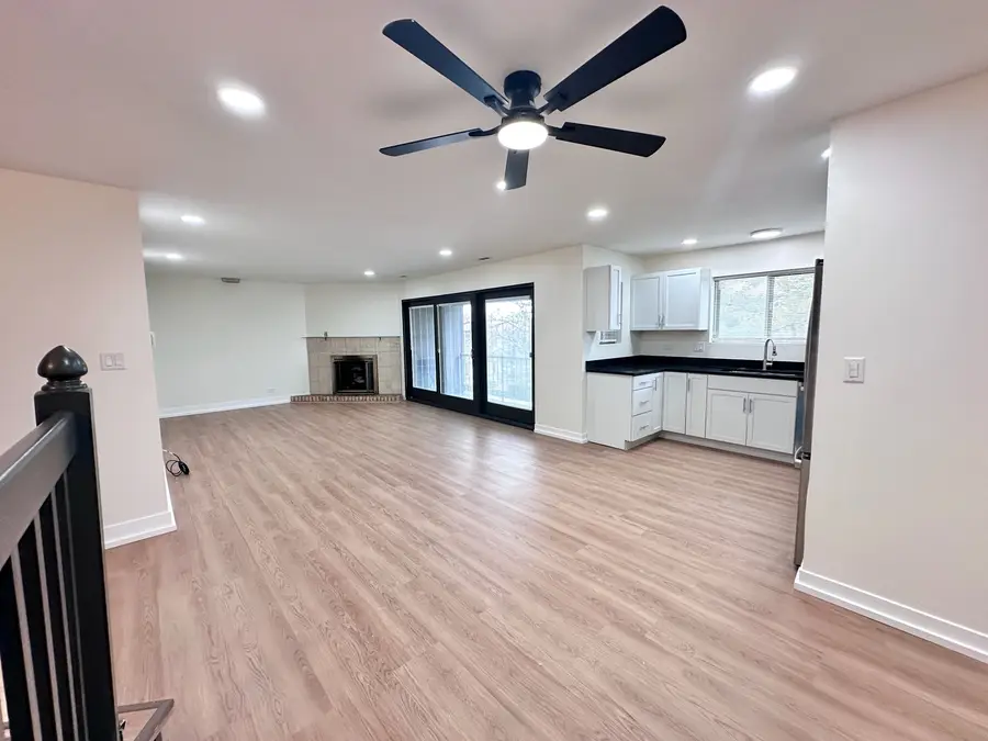 1313 Cass Lane E #302, Westmont, IL 60559 - #3