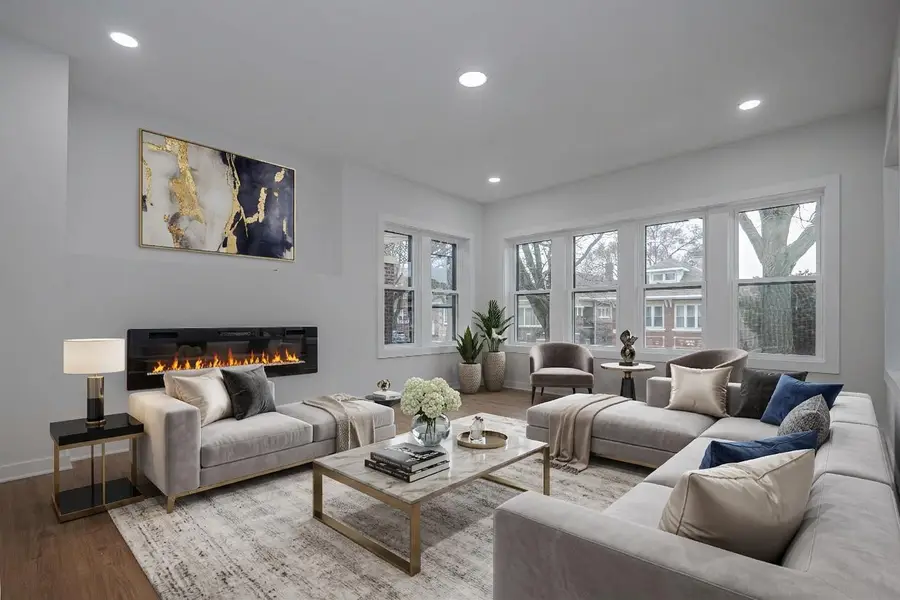 8137 S Loomis Boulevard, Chicago, IL 60620 - #3