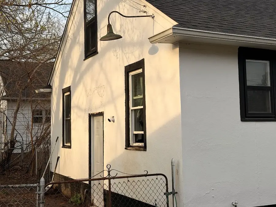 1762 S Oak Avenue, Freeport, IL 61032 - #2