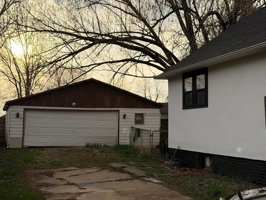 1762 S Oak Avenue, Freeport, IL 61032 - #3