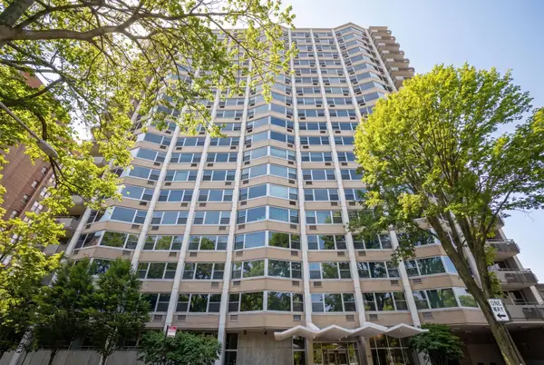 555 W Cornelia Avenue #512, Chicago, IL 60657