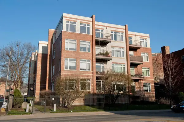 515 N Harlem Avenue #203, Oak Park, IL 60302