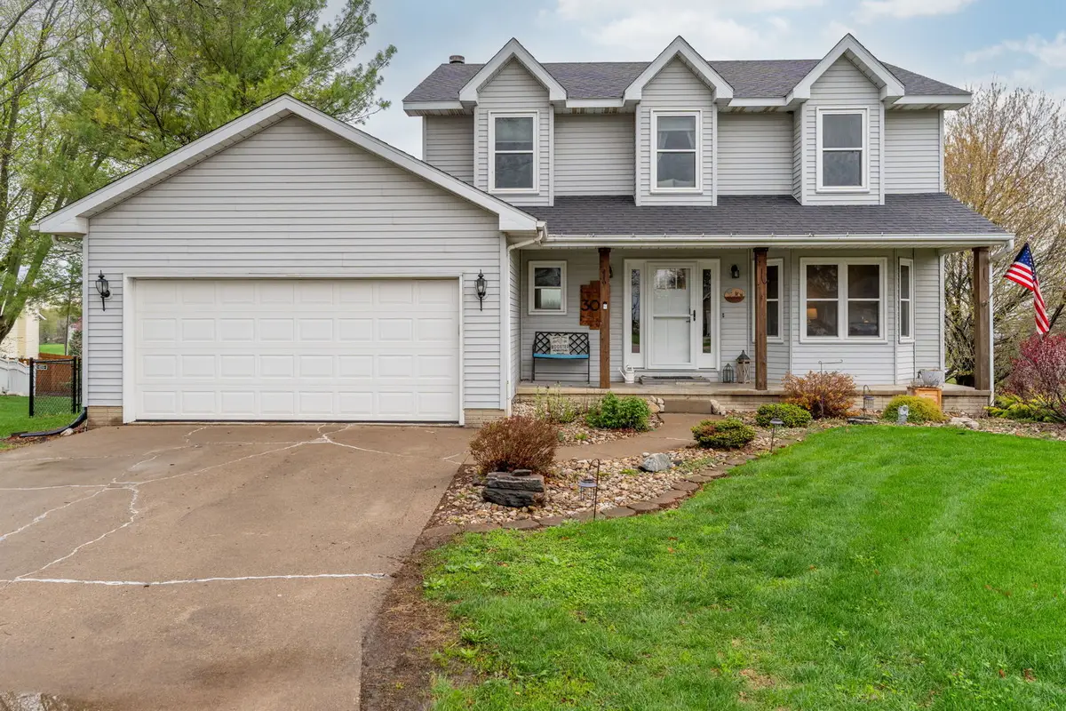 308 E Brownlie Lane, Long Grove, IA 52756 - #1