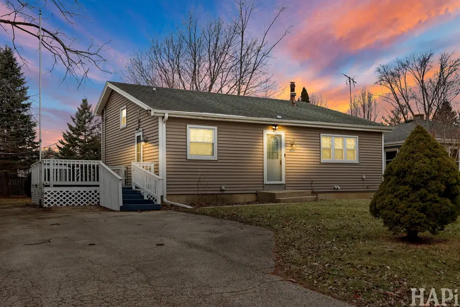 38132 N Manor Avenue, Beach Park, IL 60087 - #2