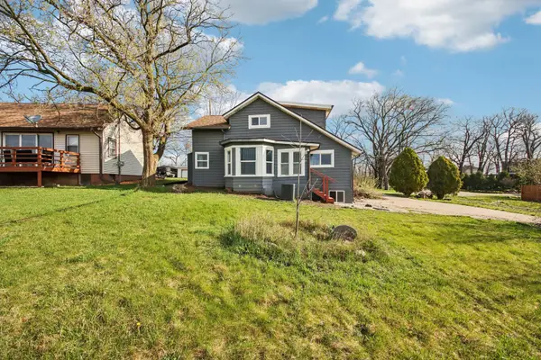 42319 N Woodbine Avenue, Antioch, IL 60002