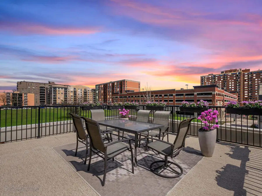 37 S Chestnut Avenue, Arlington Heights, IL 60005 - #2