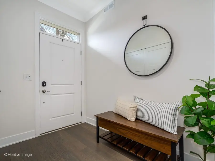 37 S Chestnut Avenue, Arlington Heights, IL 60005 - #3