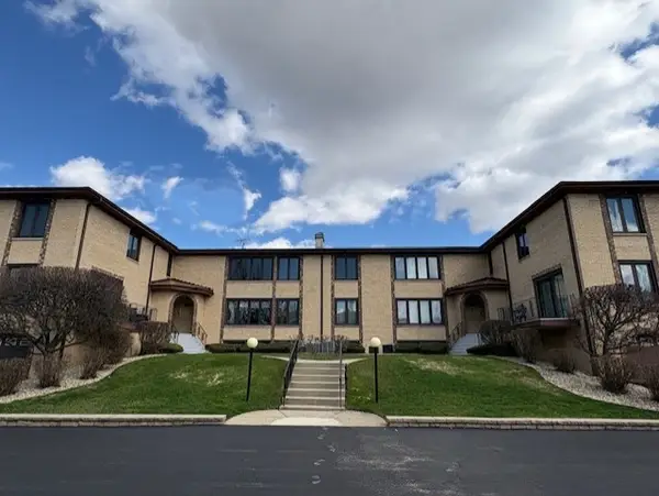 10355 Parkside Avenue #04, Oak Lawn, IL 60453