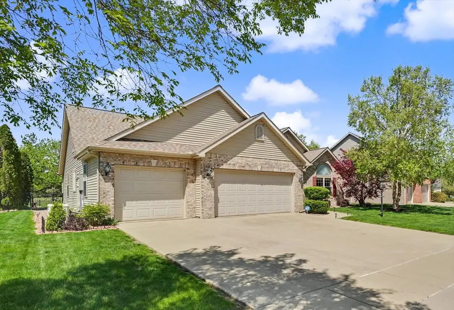 2110 E Amber Lane, Urbana, IL 61802 - #2