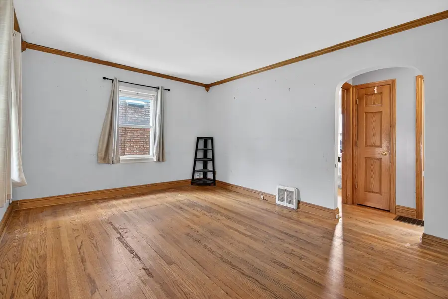 10029 S Trumbull Avenue, Evergreen Park, IL 60805 - #2