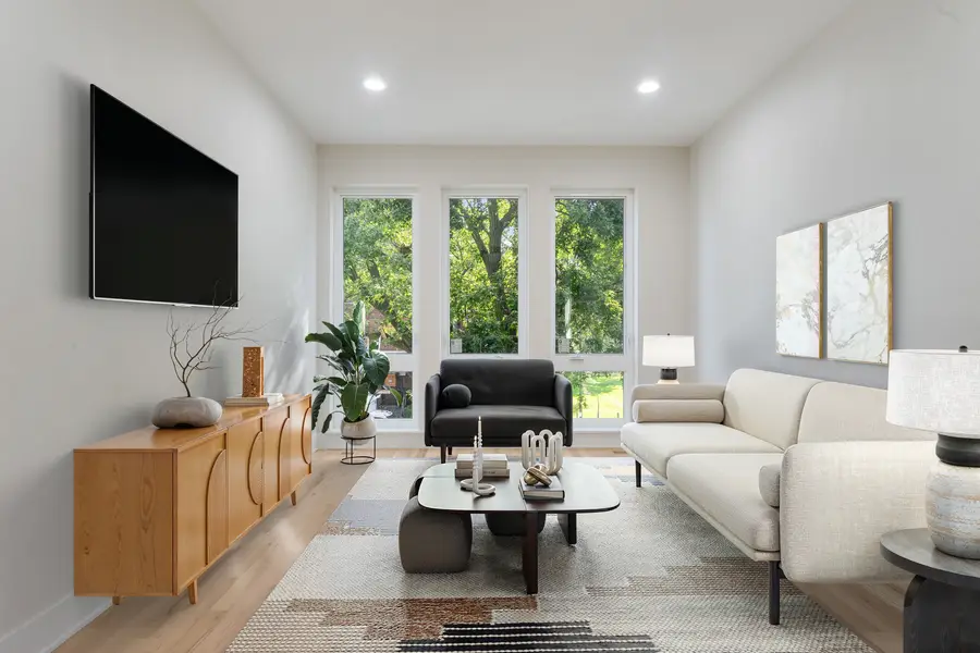 6410 S Vernon Avenue, Chicago, IL 60637 - #2