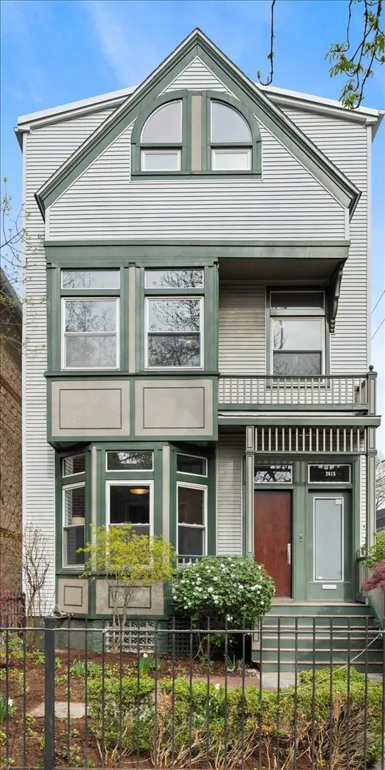 2615 N Wilton Avenue, Chicago, IL 60614