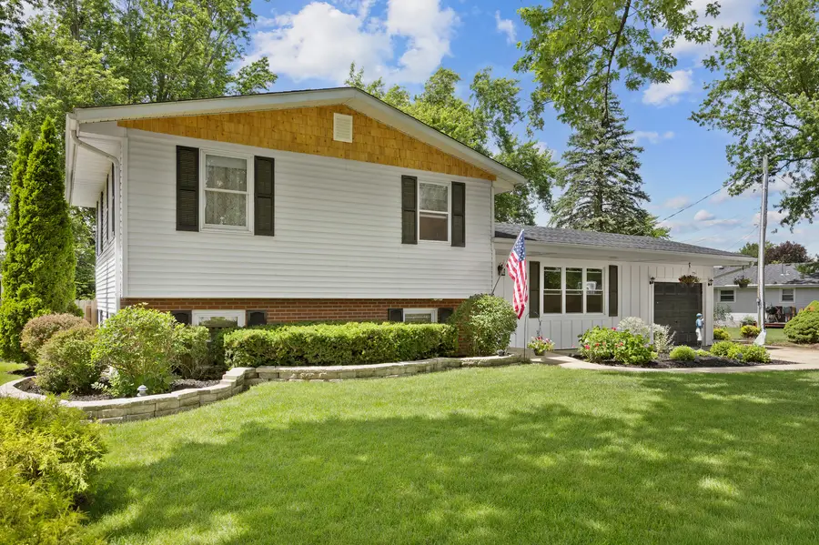 586 Aztec Drive, Carol Stream, IL 60188 - #2