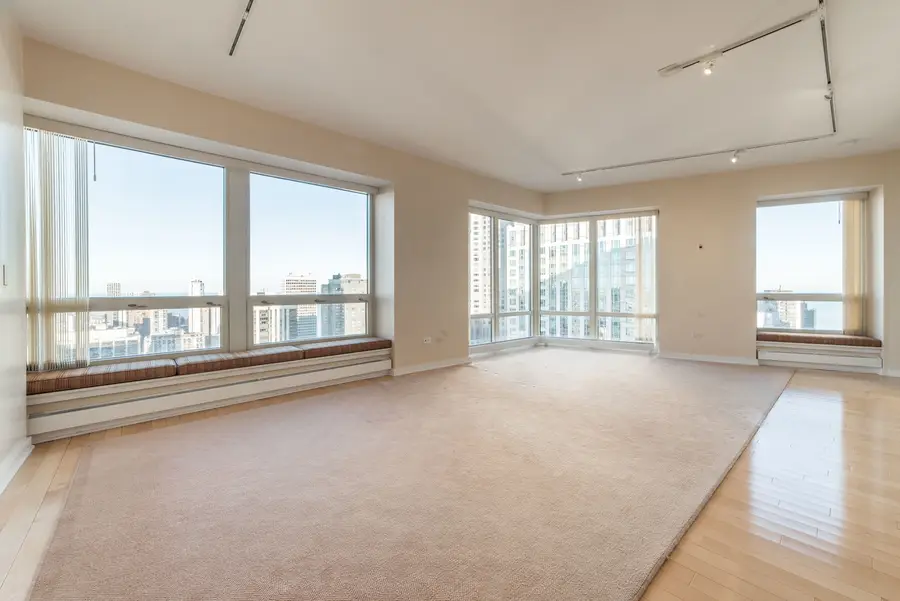 57 E Delaware Place #3204, Chicago, IL 60611 - #3
