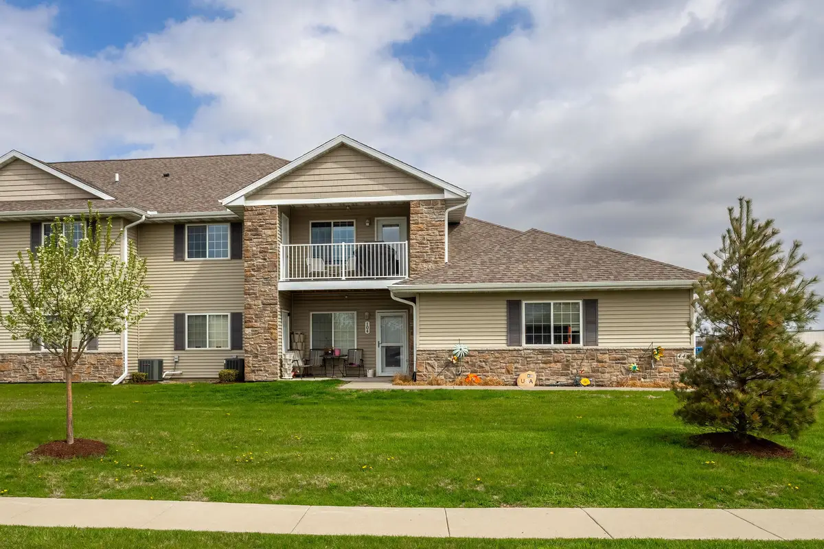 440 E Franklin Street #204, Eldridge, IA 52748 - #1