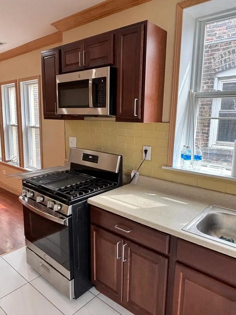 7644 S Cornell Avenue, Chicago, IL 60649 - #2