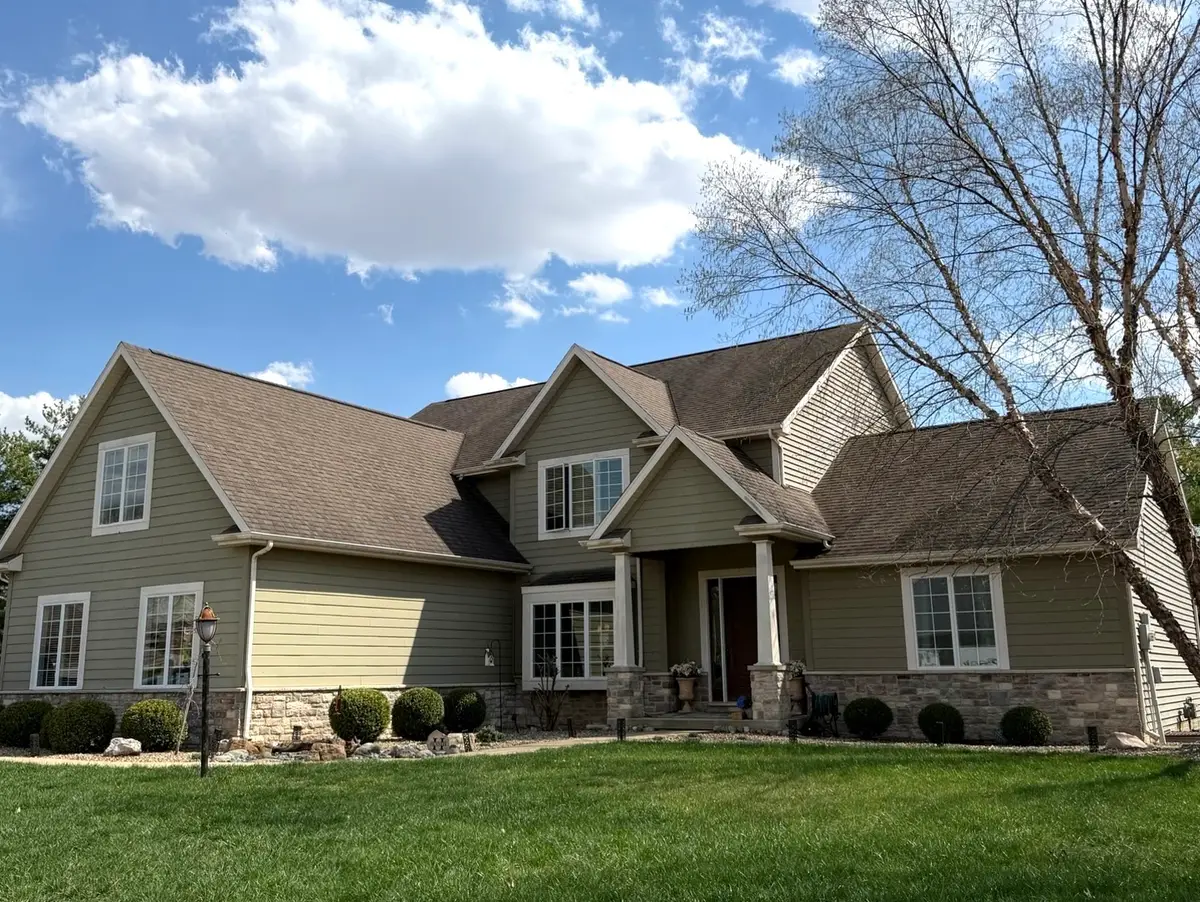 1809 N E West Lake Drive, Mahomet, IL 61853 - #1