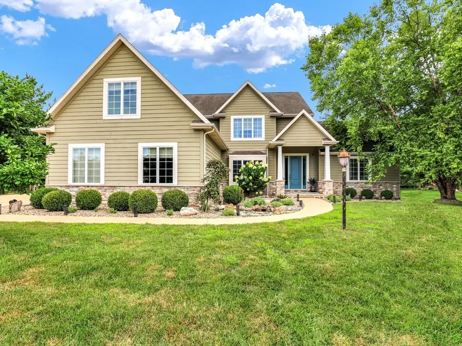 1809 N E West Lake Drive, Mahomet, IL 61853 - #2
