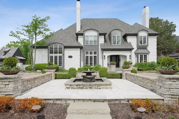 21 E 8th Street, Hinsdale, IL 60521