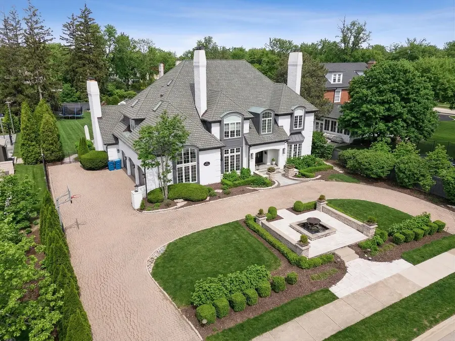 21 E 8th Street, Hinsdale, IL 60521 - #2