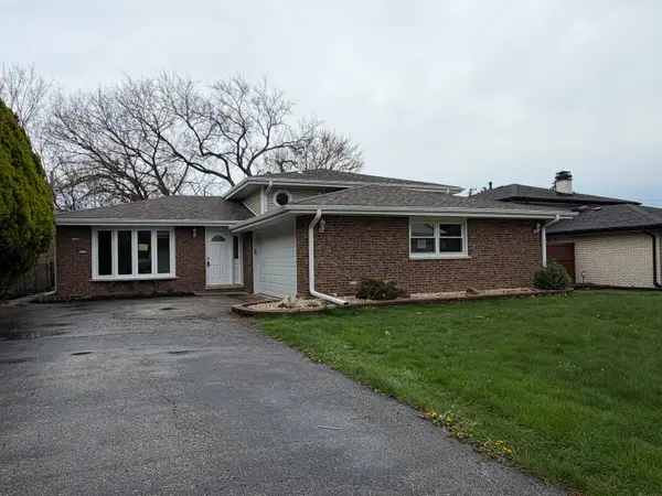 7547 Blazer Avenue, Justice, IL 60458