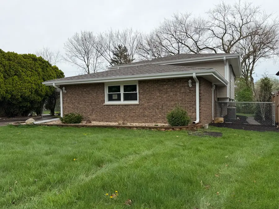 7547 Blazer Avenue, Justice, IL 60458 - #2