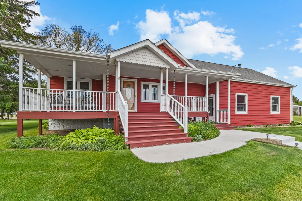 9619 E 11000 Road N, Grant Park, IL 60940 - #1