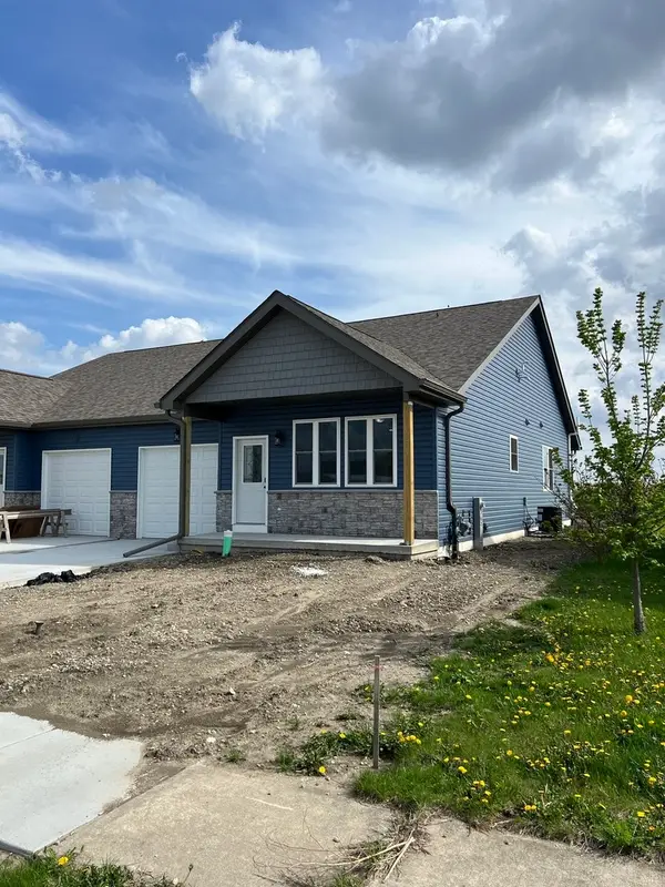 929 Covey Lane #B, Coal City, IL 60416