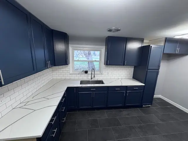 9132 S California Avenue, Evergreen Park, IL 60805 - #3