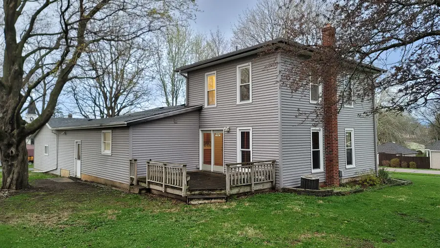 611 E Snyder Street, Davis, IL 61019 - #2