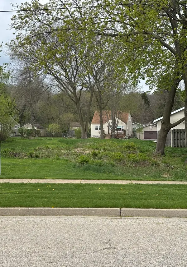 1210 Merrill Avenue, Algonquin, IL 60102