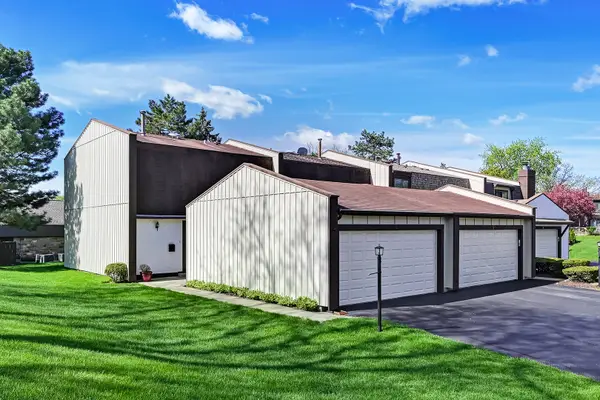 7 Nacona Lane, Indian Head Park, IL 60525