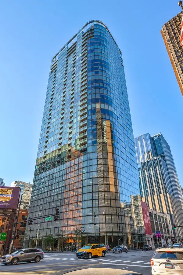 600 N Fairbanks Court #2107, Chicago, IL 60611