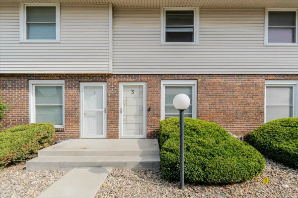 103 S Towanda Avenue #3, Normal, IL 61761