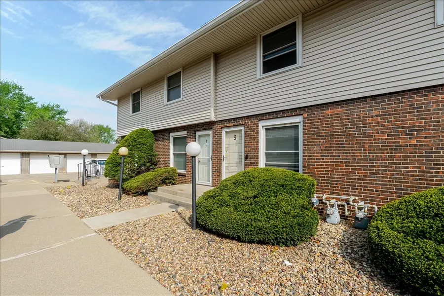 103 S Towanda Avenue #3, Normal, IL 61761 - #2