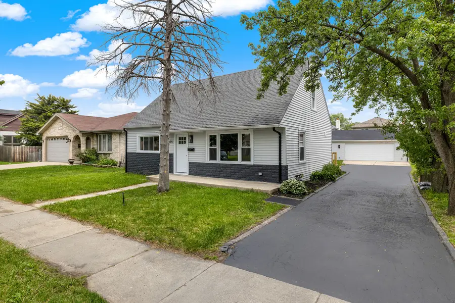 7835 Massasoit Avenue, Burbank, IL 60459 - #2