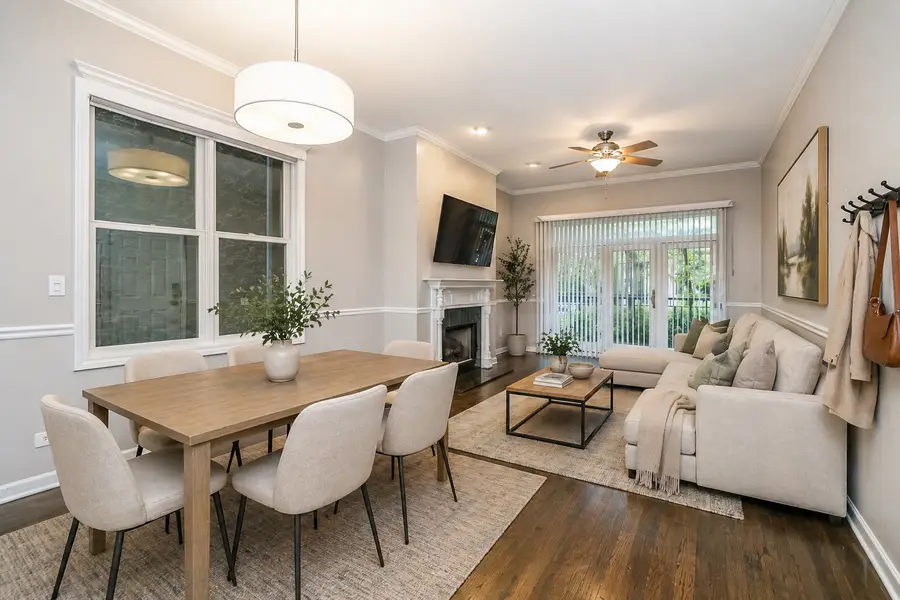 645 W Briar Place #1, Chicago, IL 60657 - #2