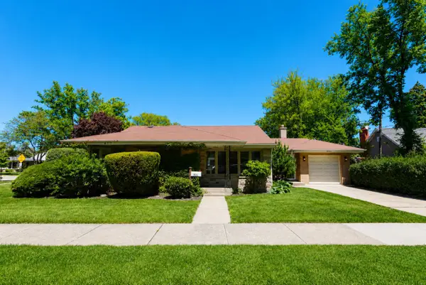 901 Park Plaine Avenue, Park Ridge, IL 60068