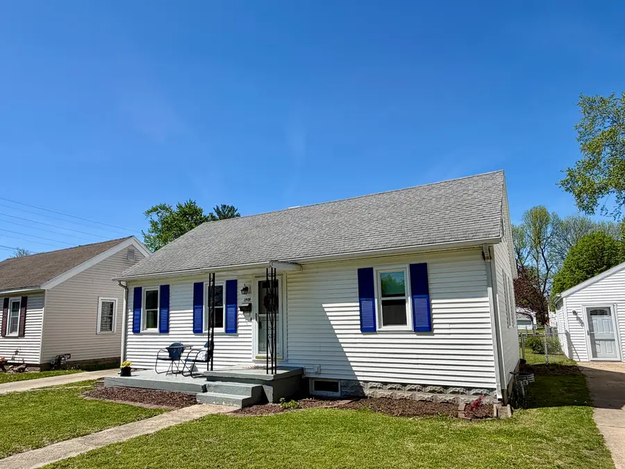 1409 S 14th Street, Mattoon, IL 61938 - #3