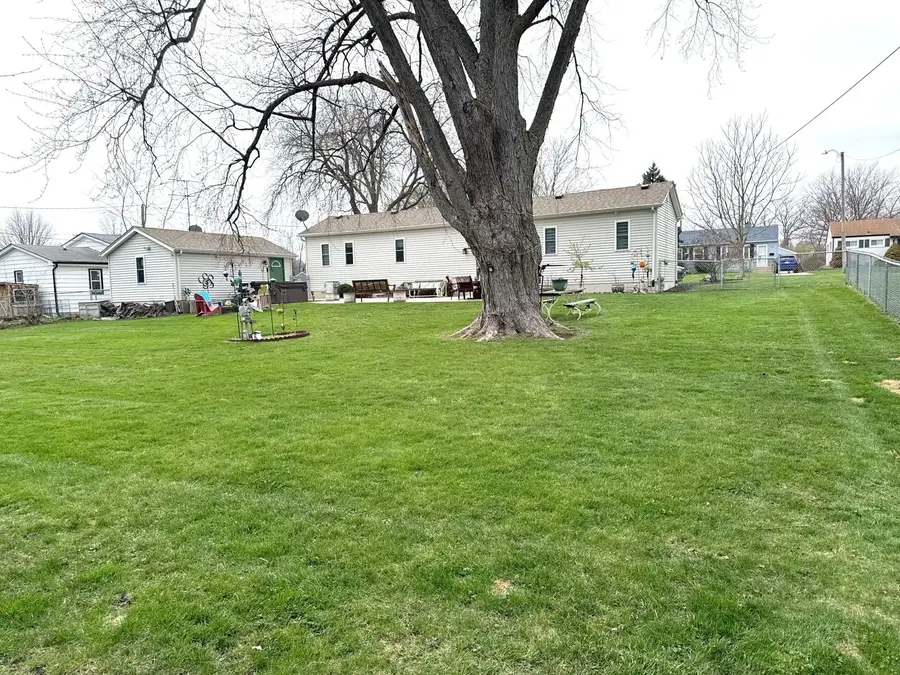 121 N Marion Avenue, Bartlett, IL 60103 - #3