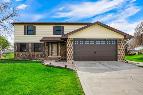 901 Garnet Circle, Schaumburg, IL 60193