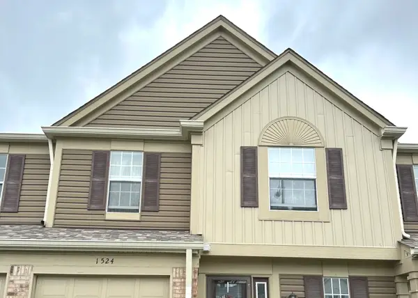 1524 Crab Tree Drive #1524, Westmont, IL 60559