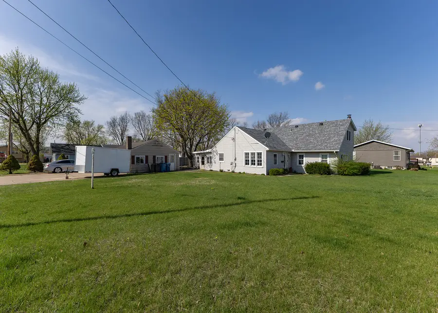 507 11th Place, Camanche, IA 52730 - #3