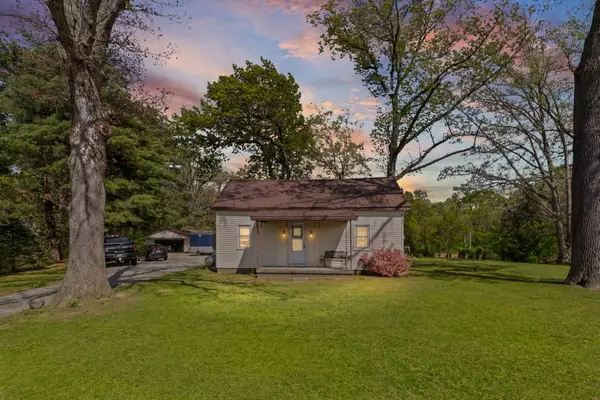 1140 Race Track Road, Centralia, IL 62801