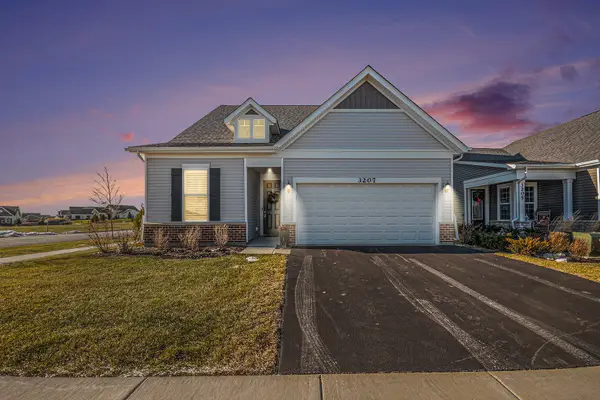 3207 Dove Mountain Drive, Aurora, IL 60503