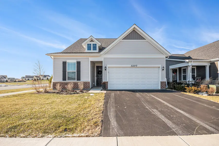 3207 Dove Mountain Drive, Aurora, IL 60503 - #2
