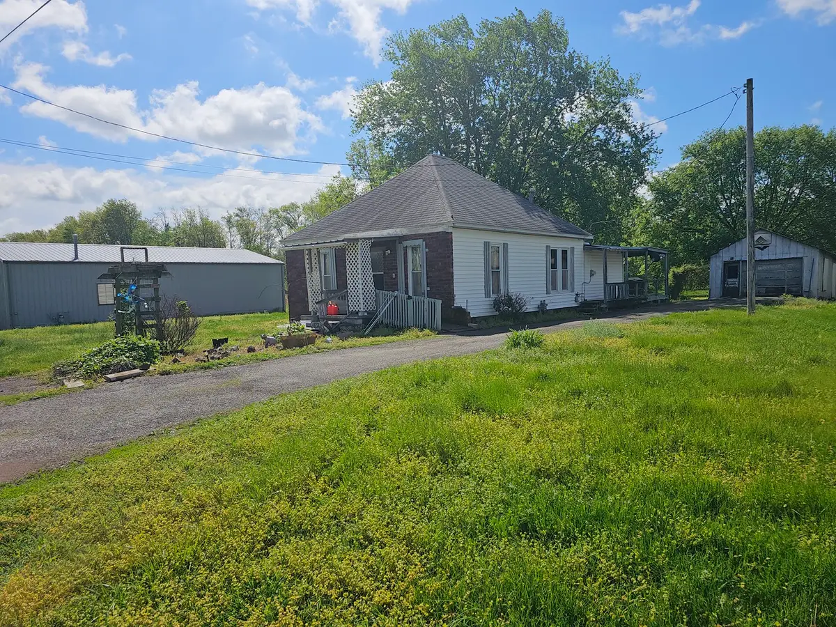 607 Filbert Street, Odin, IL 62870 - #1