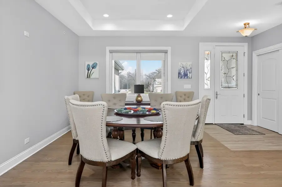 669 E Byron Avenue, Addison, IL 60101 - #2